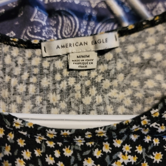 ⭐Ladies crop top⭐ - Picture 2 of 3